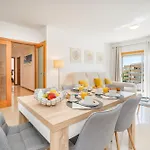Betty's House * 波尔蒂芒